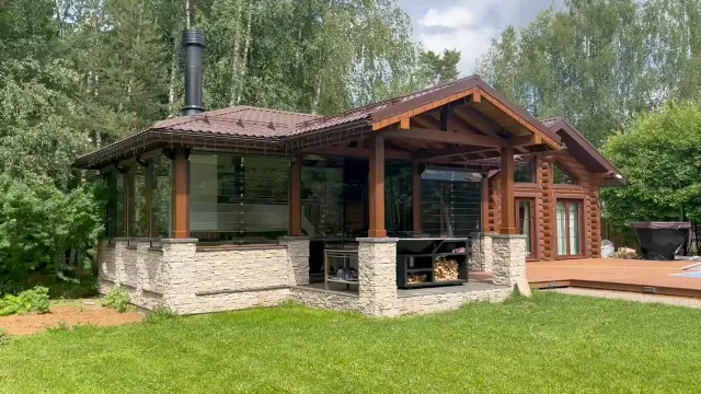 Беседка с барбекю и раздвижным остеклением — Стан, видео 2